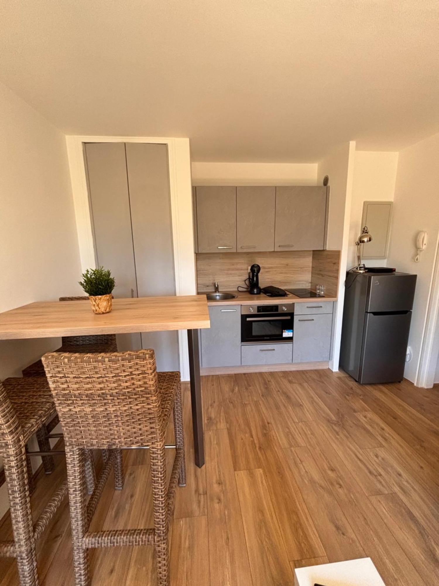 Beau Studio 300 M De La Plage Avec Parking Apartman La Ciotat Kültér fotó